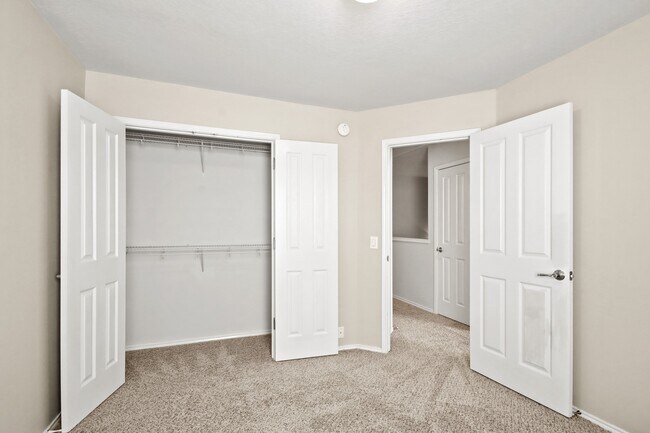 Building Photo - 23611 Wildwood Green Way