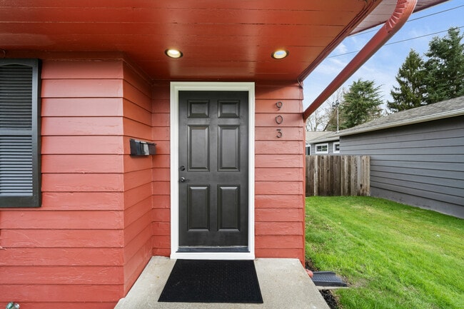 Building Photo - 903 Bonney Ave