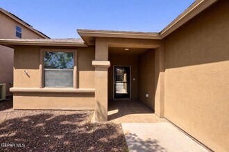 Building Photo - 5525 Jim Castaneda Dr