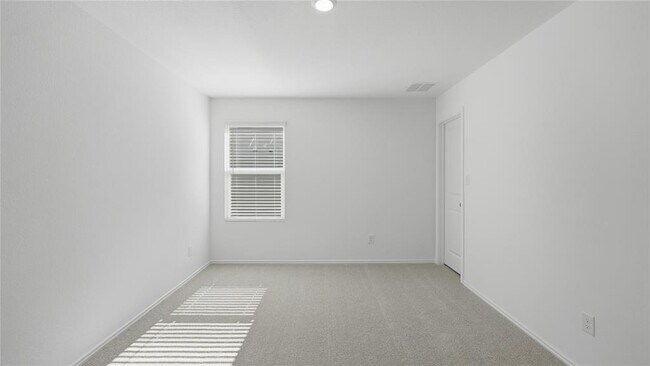 Building Photo - 221 Stumpy St