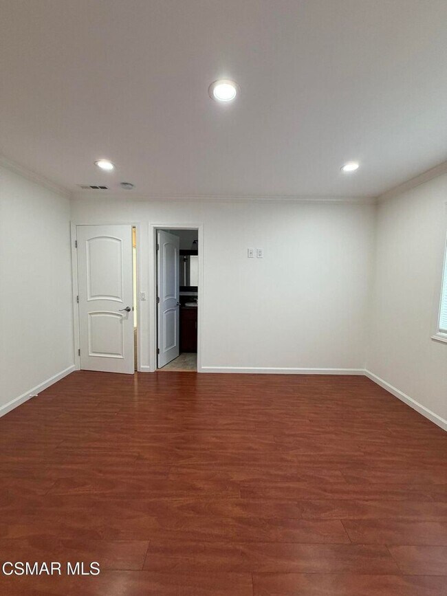 Building Photo - Welcome this single story, beautifully maintained and thoughtfully updated home South Of The Boul...