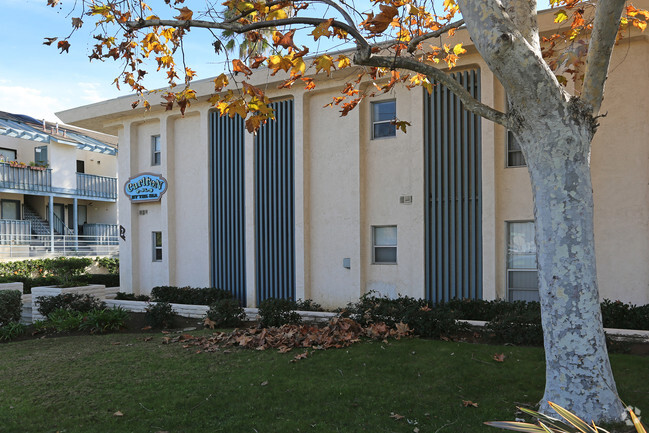 Building Photo - Carlton by the Sea