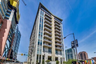 Building Photo - 740 W Fulton St