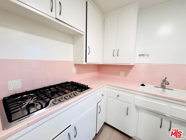 Building Photo - 757 Ocean Ave