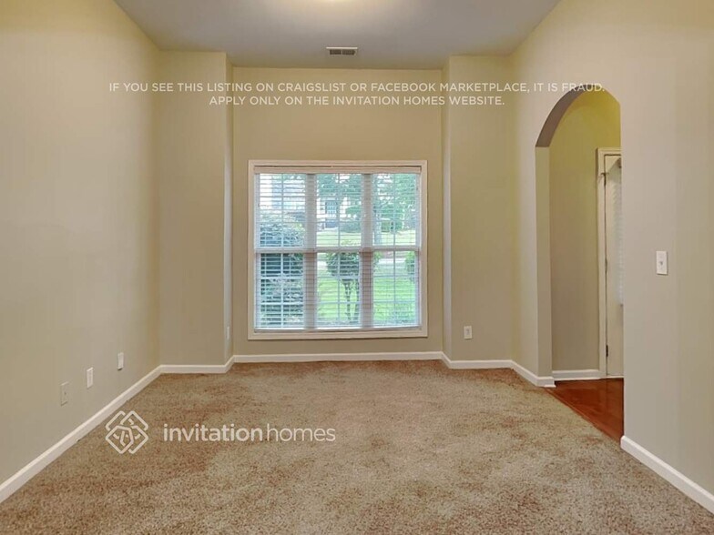 Building Photo - 2831 Sedgeview Ln NE