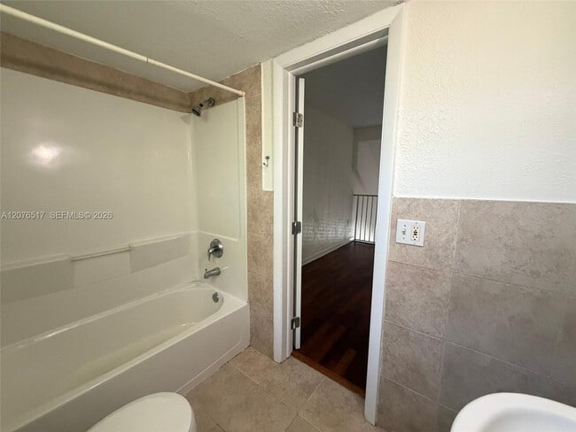 Building Photo - 8950 SW 69th Ct