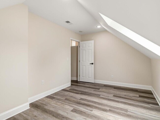 Building Photo - 307 Tribble St