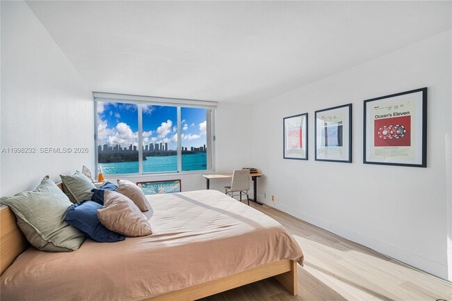 Building Photo - 1000 West Ave