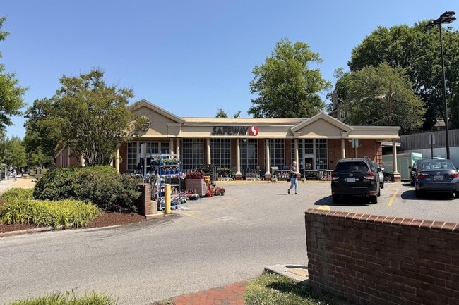 Building Photo - 5315 Connecticut Ave NW