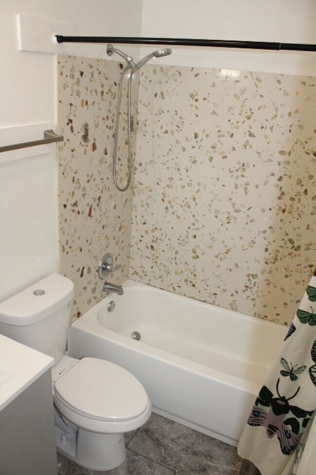 Building Photo - 3800 Waller Ave