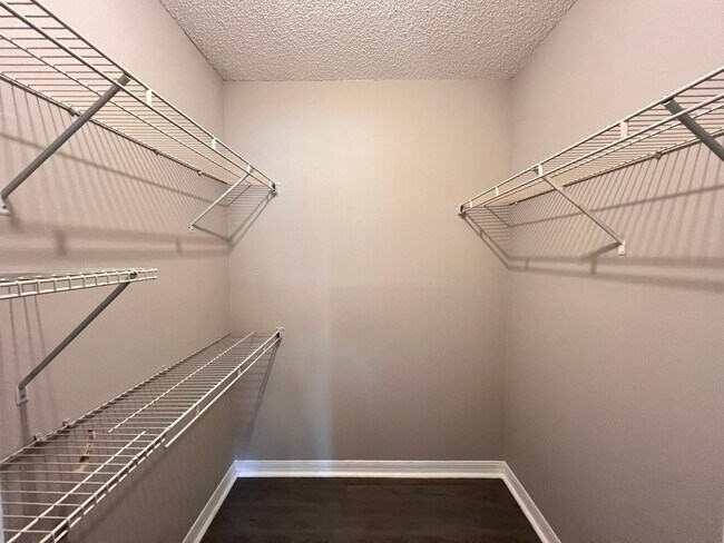 Building Photo - Great Apartment for rent!