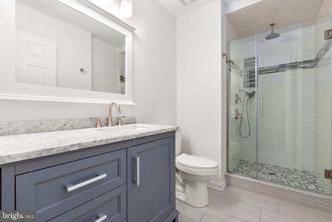 Building Photo - 11806 Camelot Way