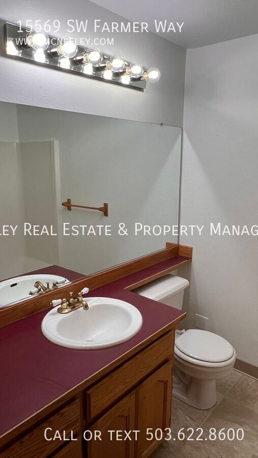 Building Photo - 15569 SW Farmer Way
