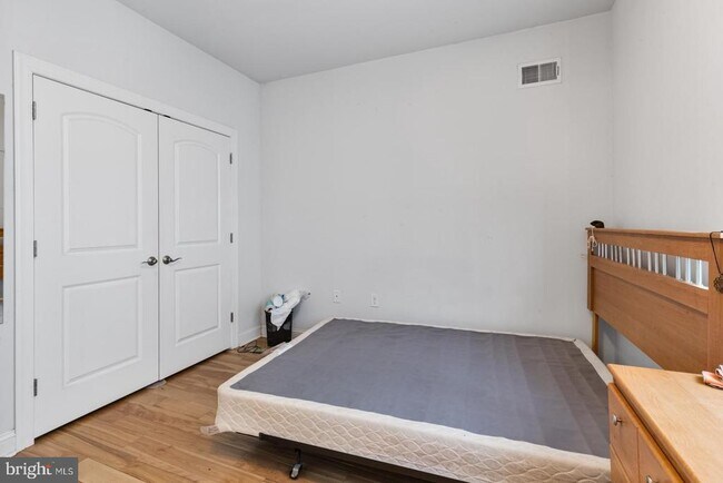 Building Photo - 2629 Cedar St