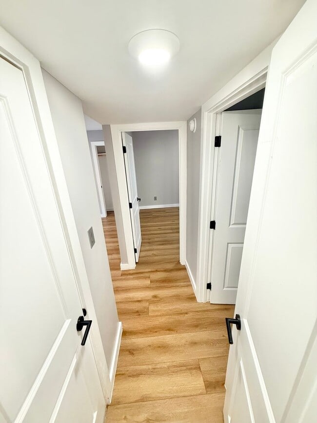 Building Photo - Meridian Apartments