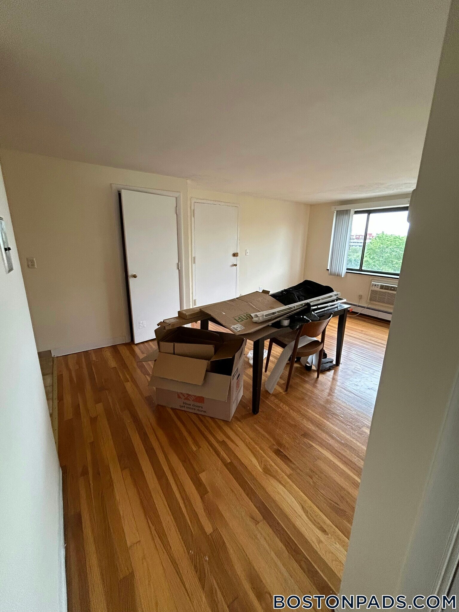 Building Photo - 20 Riverside St