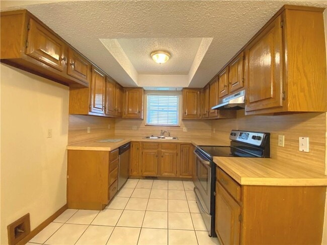 Building Photo - 3620 Wynn Cir