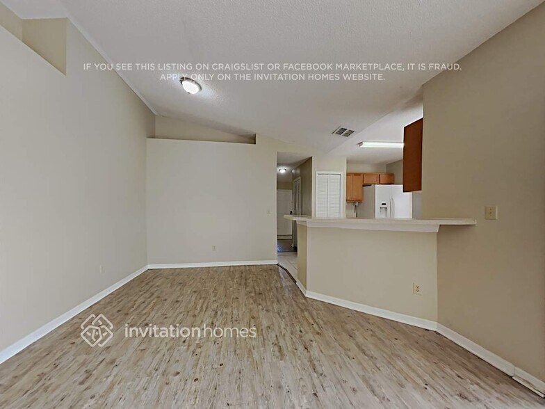 Building Photo - 2624 Lake Jackson Cir