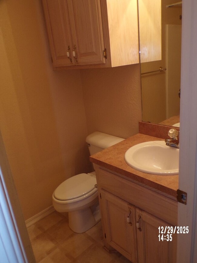 Building Photo - Fantastic eastside home