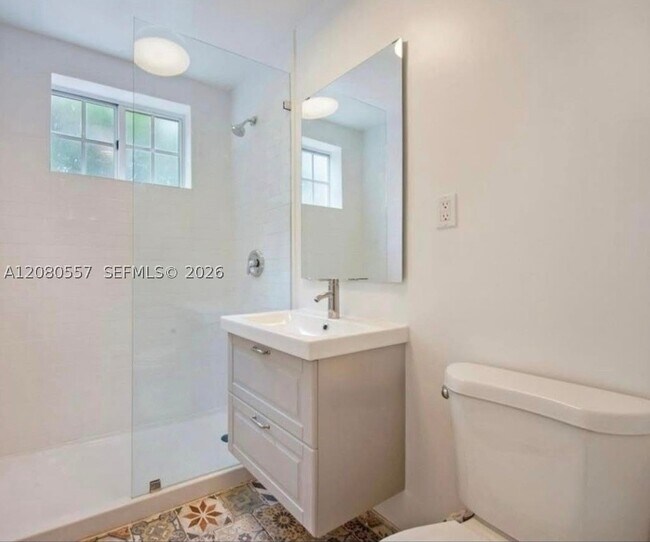 Building Photo - 3808 Ponce de Leon Blvd