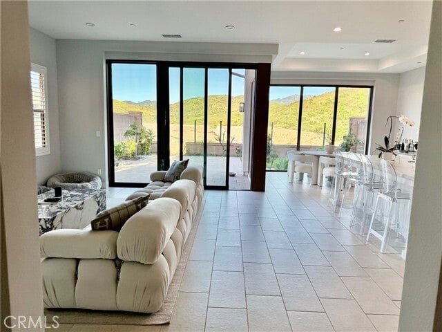 Building Photo - 140 Tomahawk