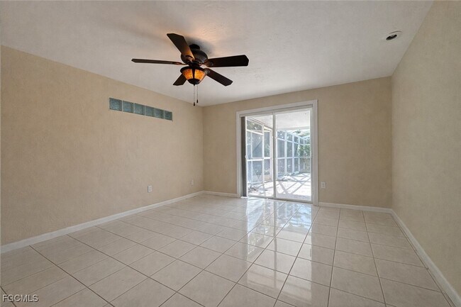 Building Photo - 1010 SE 43rd Terrace