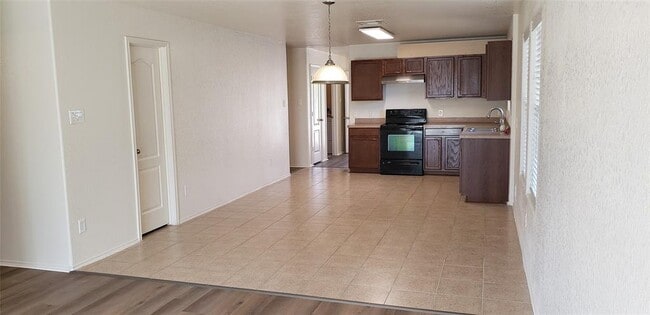 Building Photo - 1119 Desert Oasis Ln