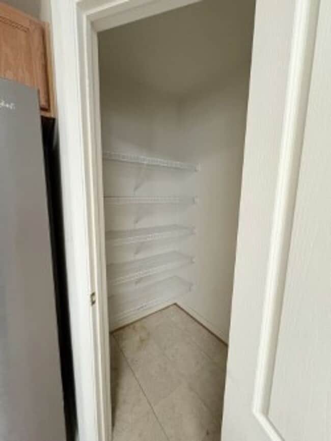 Building Photo - Huntersville