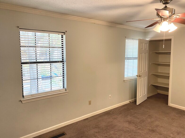 Bedroom 2 - 816 Oak St