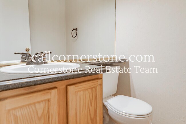 Building Photo - 630 Fernglen Ct