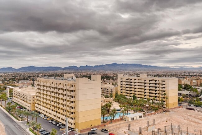 Building Photo - LUXURY RESORT STYLE LIVING @ ONE