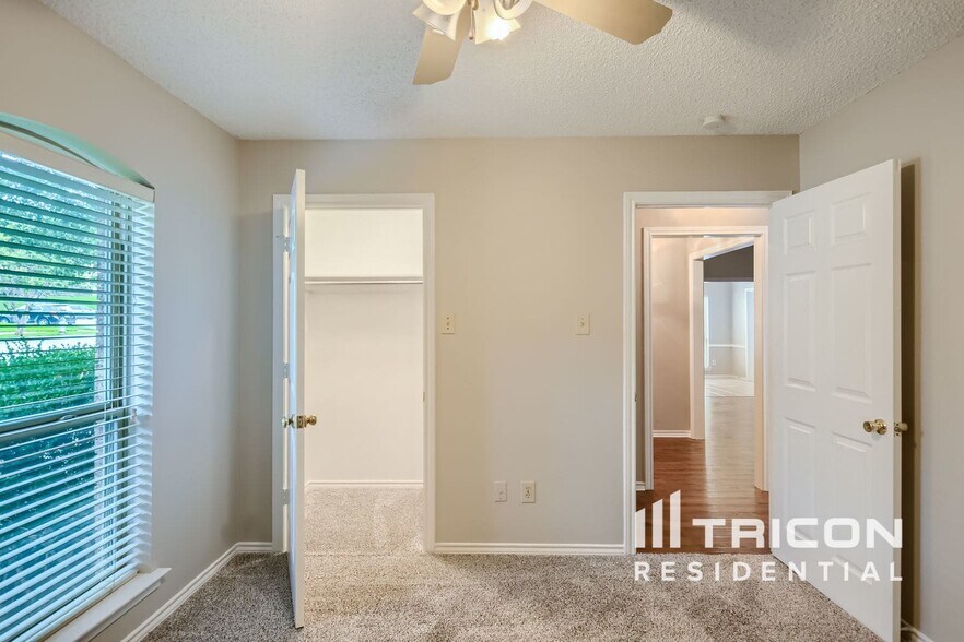 Building Photo - 4707 Vineyard Trail