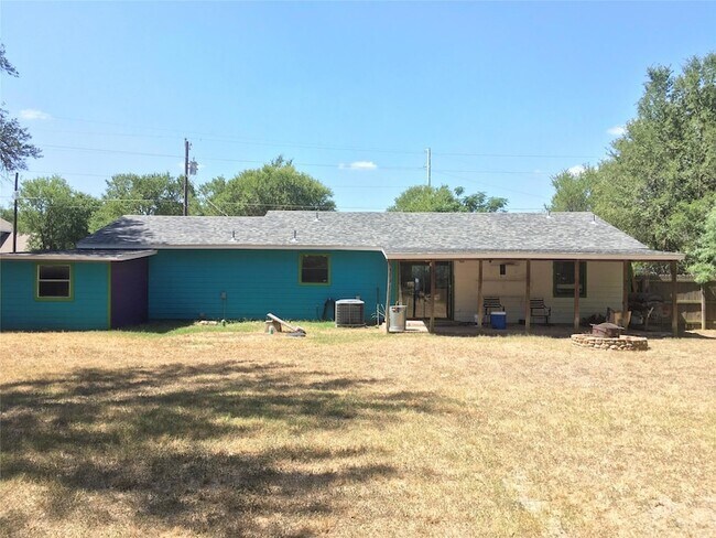Building Photo - 298 Lamaloa Ln