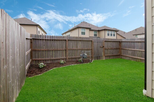 Building Photo - 5533 Evanston Ln