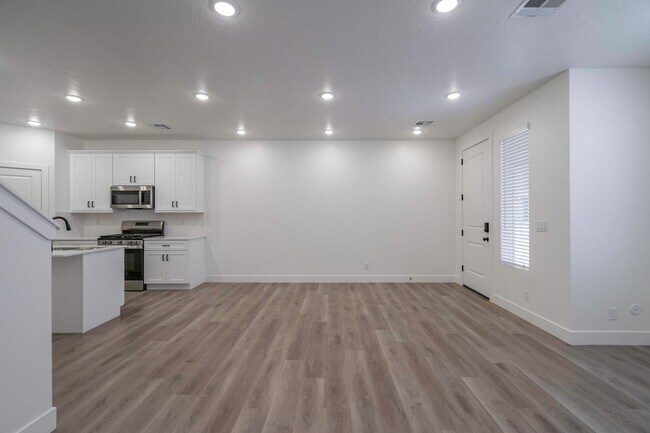 Building Photo - 907 Bright Rdg Ln