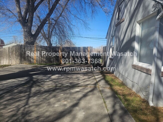 Building Photo - 297 Marvista Ln