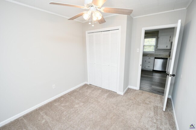 Building Photo - 461 SR 96