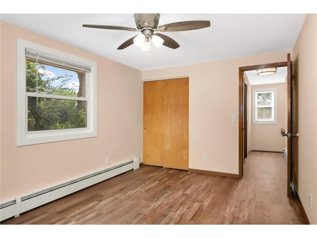 Building Photo - 1334 Hillcrest Dr NE