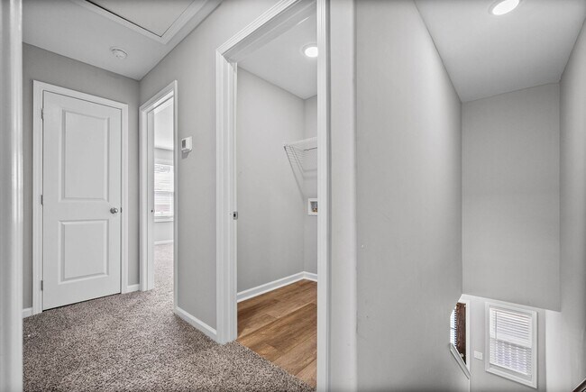 Building Photo - 54 E Fork Dr