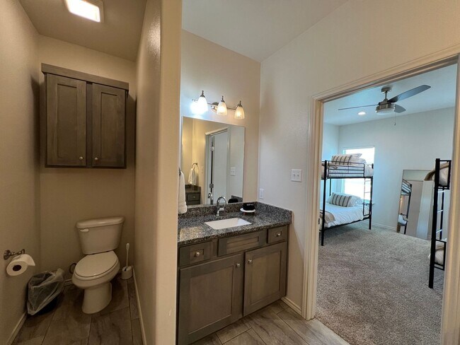 Building Photo - 2Bed/ 2Bath Available MAY- in Lubbock cooper ISD!