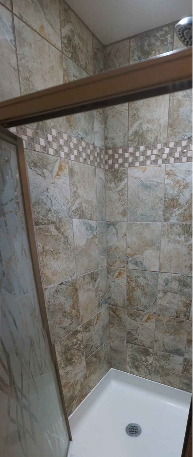 Building Photo - 7357 Crestleigh Cir