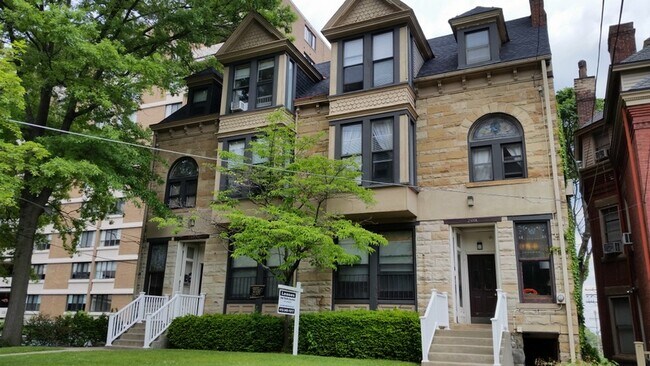 Primary Photo - 208 N Dithridge St