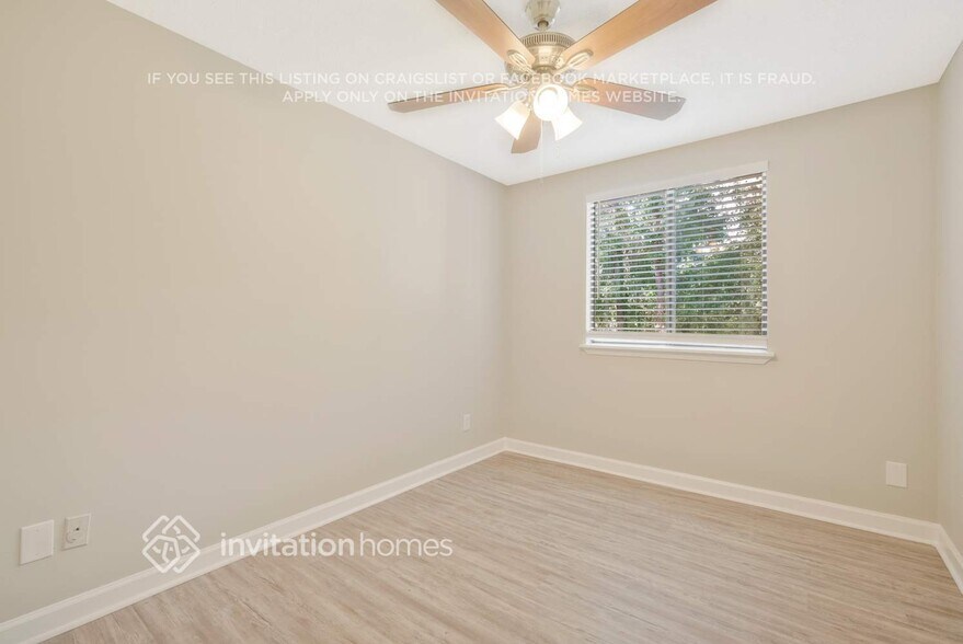 Building Photo - 3691 Ballestero Dr S