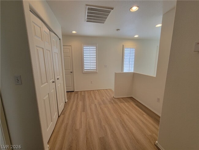 Building Photo - 3813 Bayamon St