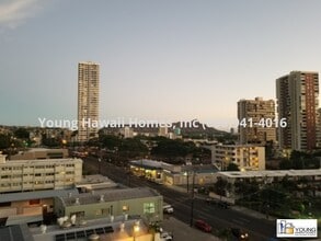 Building Photo - Nice Studio unit located behind Puck's Alley and close to UH.  Water &amp; Sewer included.