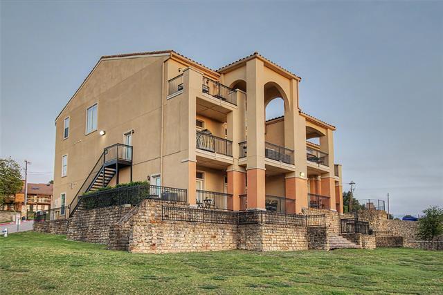Building Photo - 2005 Portofino Dr