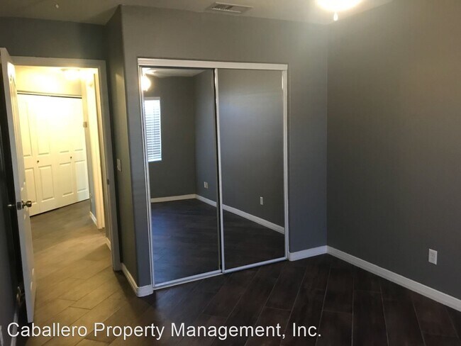 Building Photo - 3 br, 2 bath House - 256 E Liberty Ln 2119...