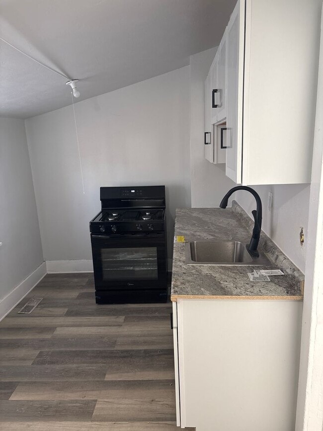 Building Photo - Charming 2 Bedroom 1 Bath Home for Rent