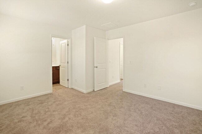 Building Photo - 3 Bedroom Townhome Conveniently Located in Little River