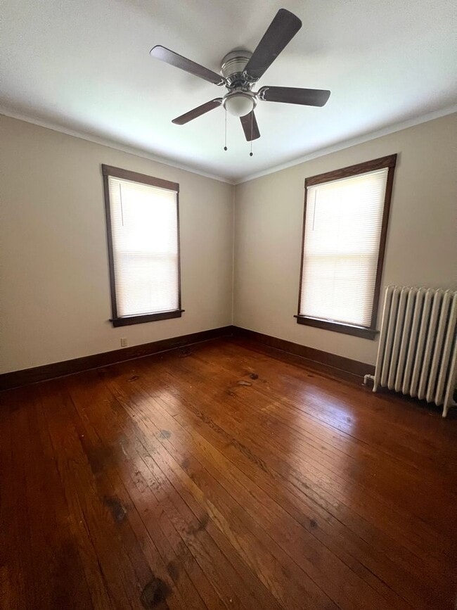 Building Photo - 2224 Iowa St